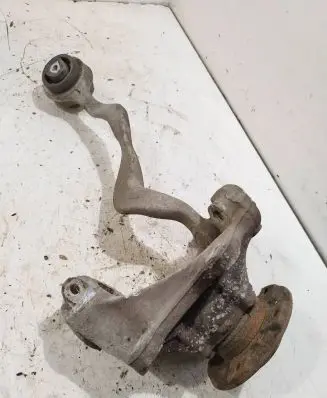 BMW 1 E81 E87 Front wheel hub spindle knuckle