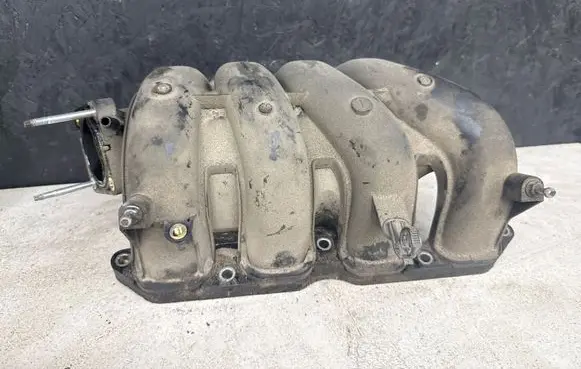 Toyota Auris 150 Intake manifold