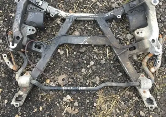BMW 5 E39 Front subframe 1092868