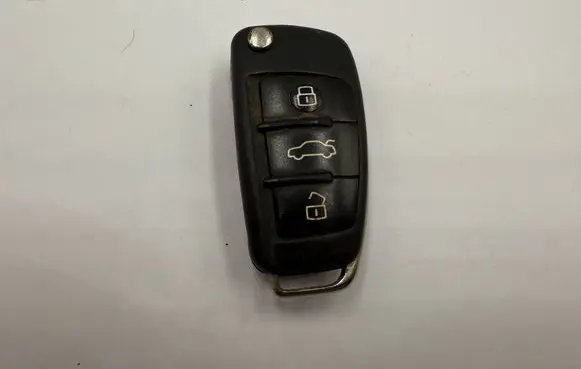 Audi A4 S4 B7 8E 8H Ignition lock 8E0837220Q