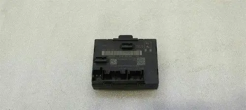 Audi A3 S3 8V Door control unit/module 5Q0959595A