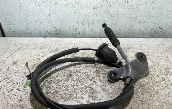 Dodge Challenger Gear shift cable linkage