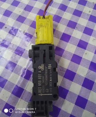 Audi A4 S4 B7 8E 8H Airbag deployment crash/impact sensor 8EO959651A
