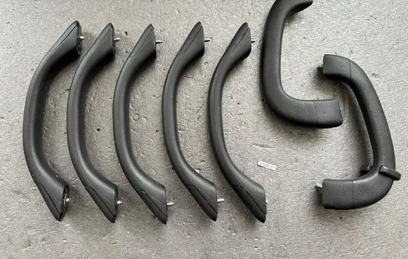Nissan Terrano A set of handles for the ceiling 739400X900 739410X900 739400X800