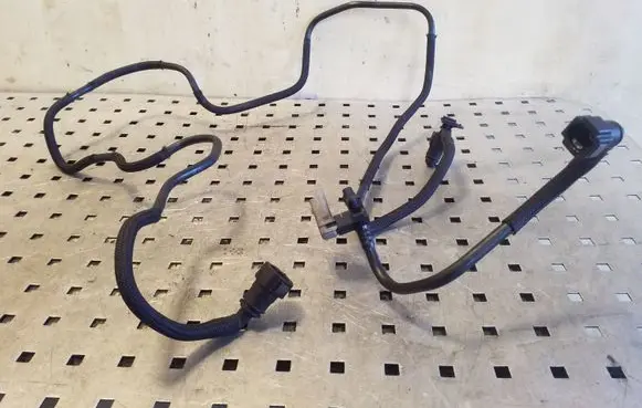 Nissan X-Trail T31 Fuel line/pipe/hose 