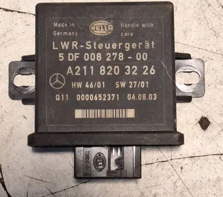 Mercedes-Benz E W211 Light module LCM 5DF00827800 A2118203226 0000652371