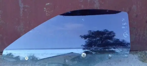 Toyota RAV 4 (XA40) Sliding door window/glass 