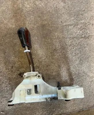 Toyota Avensis T220 Gear shifter/selector