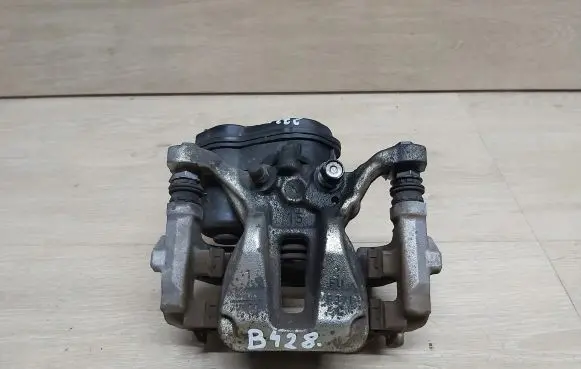 Toyota Yaris XP210 Other brake parts YARISIVZACISKRT