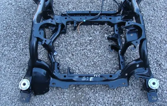 Mercedes-Benz ML W166 Front axle beam A1663302000