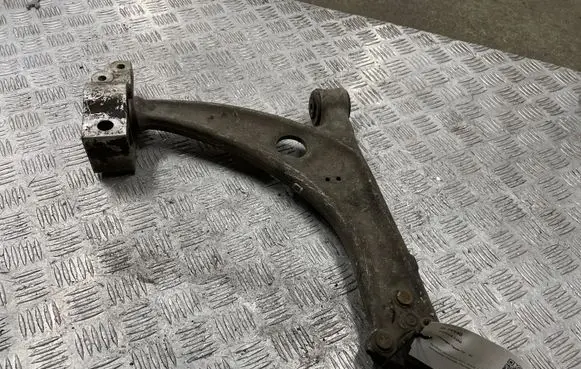 Volkswagen Tiguan Front lower control arm/wishbone 