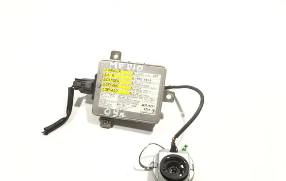 Mitsubishi Pajero Xenon control unit/module W3T16271 6Z04