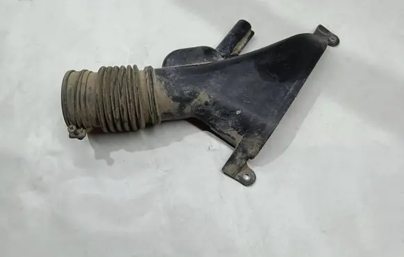 Lexus RX 330 - 350 - 400H Air intake duct part 1775120040