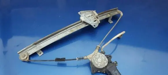 Mitsubishi Galant Front door window regulator with motor 0621005560