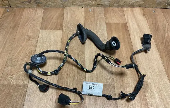 Ford Focus Front door wiring loom 2M5T14A584 11399354000