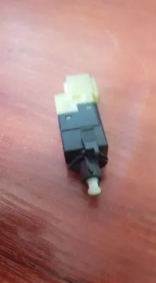 Mercedes-Benz Vito Viano W638 Brake pedal sensor switch 0015456709