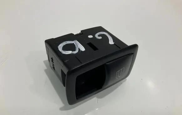 Mercedes-Benz ML W164 Electric window control switch A2518200510 9051679300 03128150