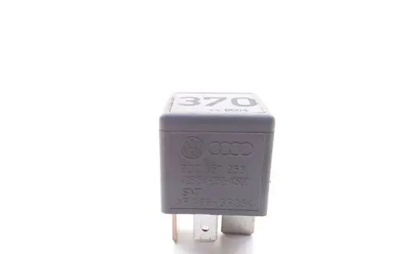 Volkswagen PASSAT B5 Other relay 8D0951253