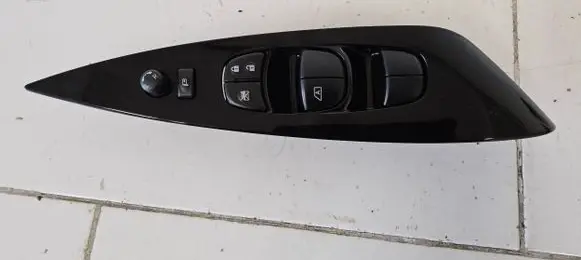 Nissan Leaf I (ZE0) Electric window control switch 809613NL0A