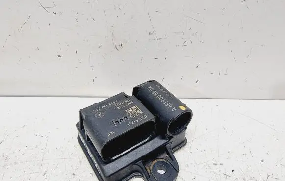 Mercedes-Benz E W212 Glow plug pre-heat relay A6519005502