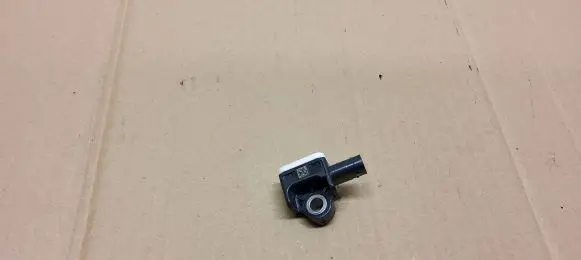 Jeep Grand Cherokee Airbag deployment crash/impact sensor A1668210151 56054085AA 024120120