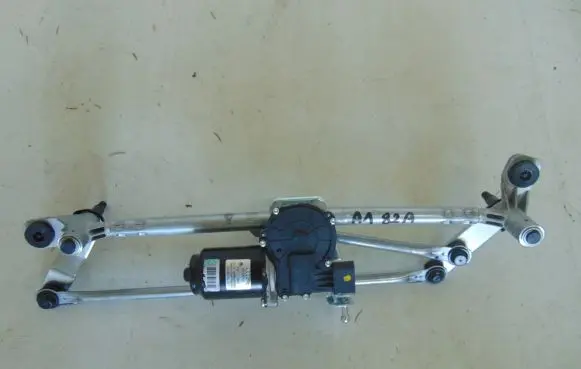 Audi A1 Front wiper linkage and motor 82B955119