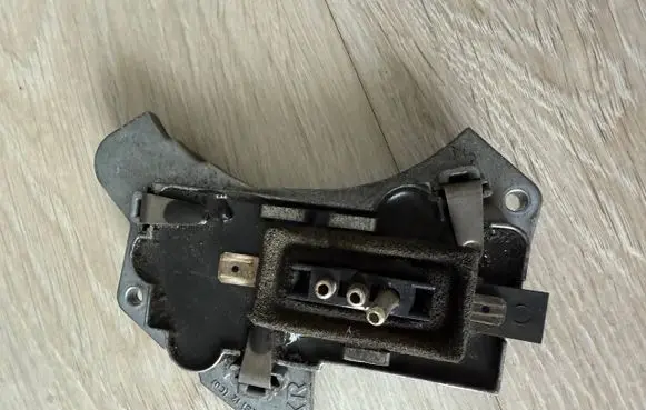 Mercedes-Benz E W212 Heater blower motor/fan resistor 2108206210 A2108206210