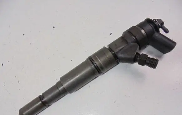 BMW 3 E36 Fuel injector 7788609