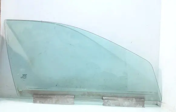 Volvo V70 Front door window glass four-door AS2