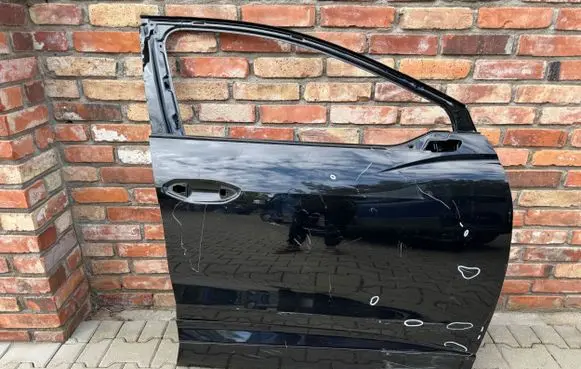 Audi Q4 Sportback e-tron Front door