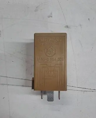 BMW 5 E39 Window wiper relay 8384505