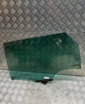 Hyundai Tucson TL Rear door window glass