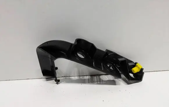 Front bumper mounting bracket