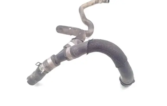 Engine coolant pipe/hose