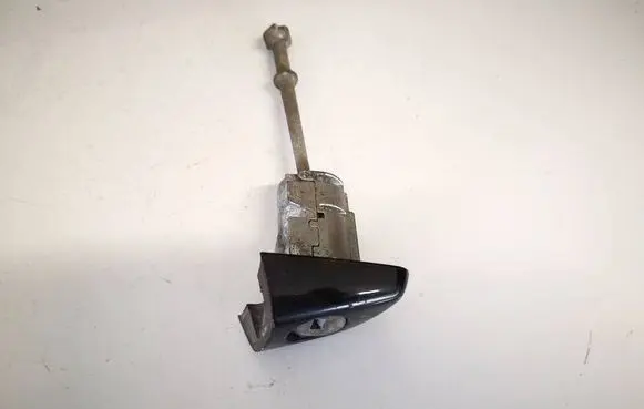 Peugeot 508 Front door lock (next to the handle) 