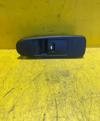 Citroen C4 I Picasso Electric window control switch 96639377ZD