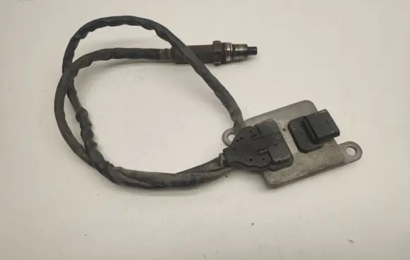 Mercedes-Benz S W221 Lambda probe sensor A0009057100
