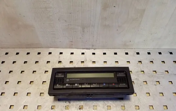 Volkswagen PASSAT B5.5 Climate control unit