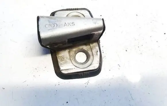 Audi A4 S4 B5 8D Rear door lock loop/hook striker 