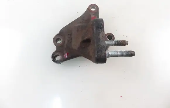 KIA Ceed Engine mounting bracket