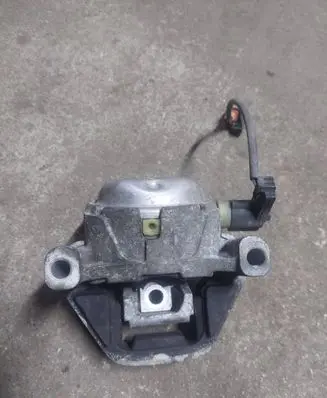 Audi A6 S6 C7 4G Engine mount bracket
