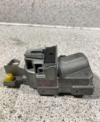 Volvo V70 Steering wheel lock P31202099