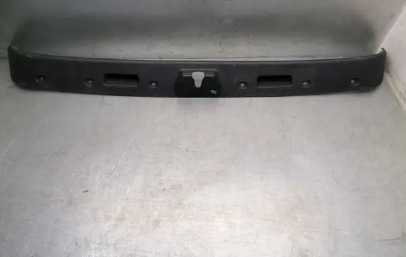 Mercedes-Benz E W211 Tailgate/boot lid lock trim A2117470187