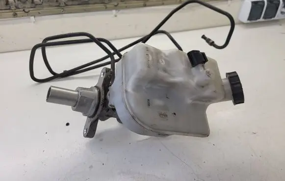 Ford Transit Master brake cylinder 0204051174