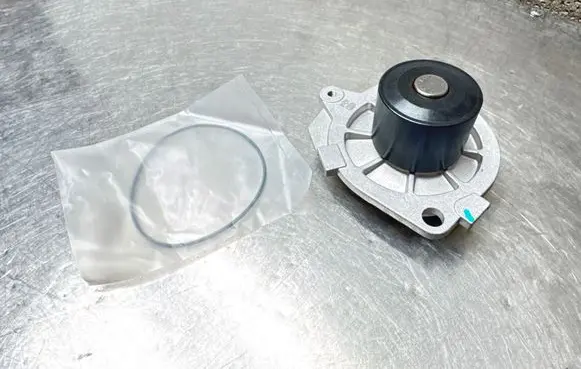 Opel Astra H Water pump 46515970 WPQ0317 8001063595306