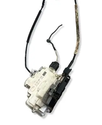 Volkswagen PASSAT B7 Rear door lock 3C4839016A