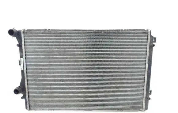Volkswagen Jetta VI Coolant radiator 1K0121253BK