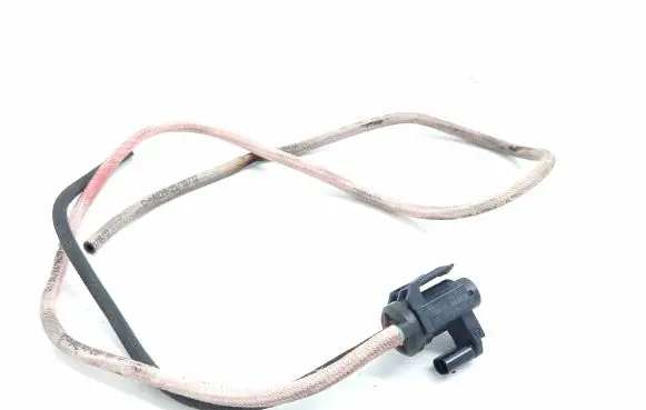 BMW X3 F25 Vacuum valve 8570591 16T235 70478502