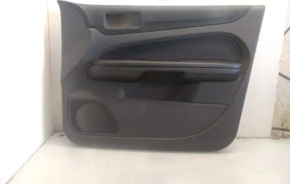 Ford Focus Front door card panel trim 4M51A23942C