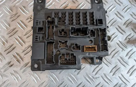 Mitsubishi Outlander Fuse module 8637A322